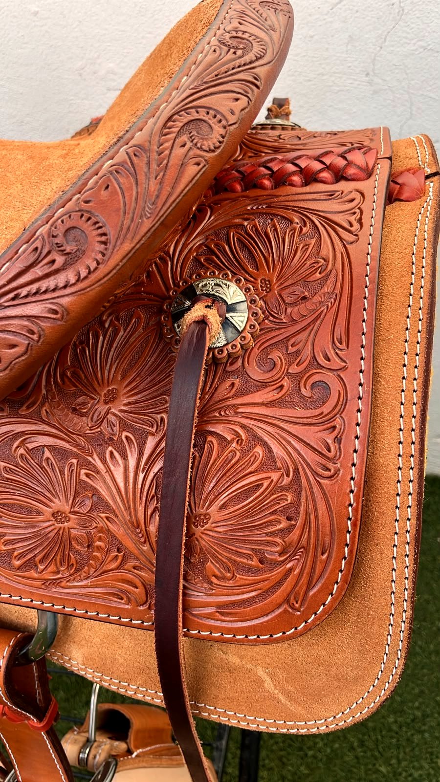 Roughout seat and tooled fender